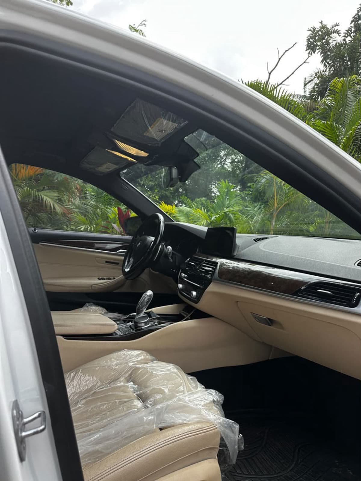 2017 BMW 5 SERIES Sedan — photo 3 of 7