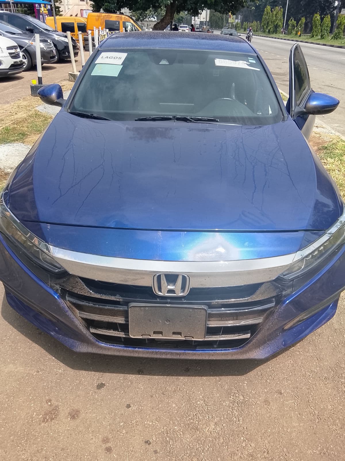 2018 Honda Accord Sedan — photo 6 of 11
