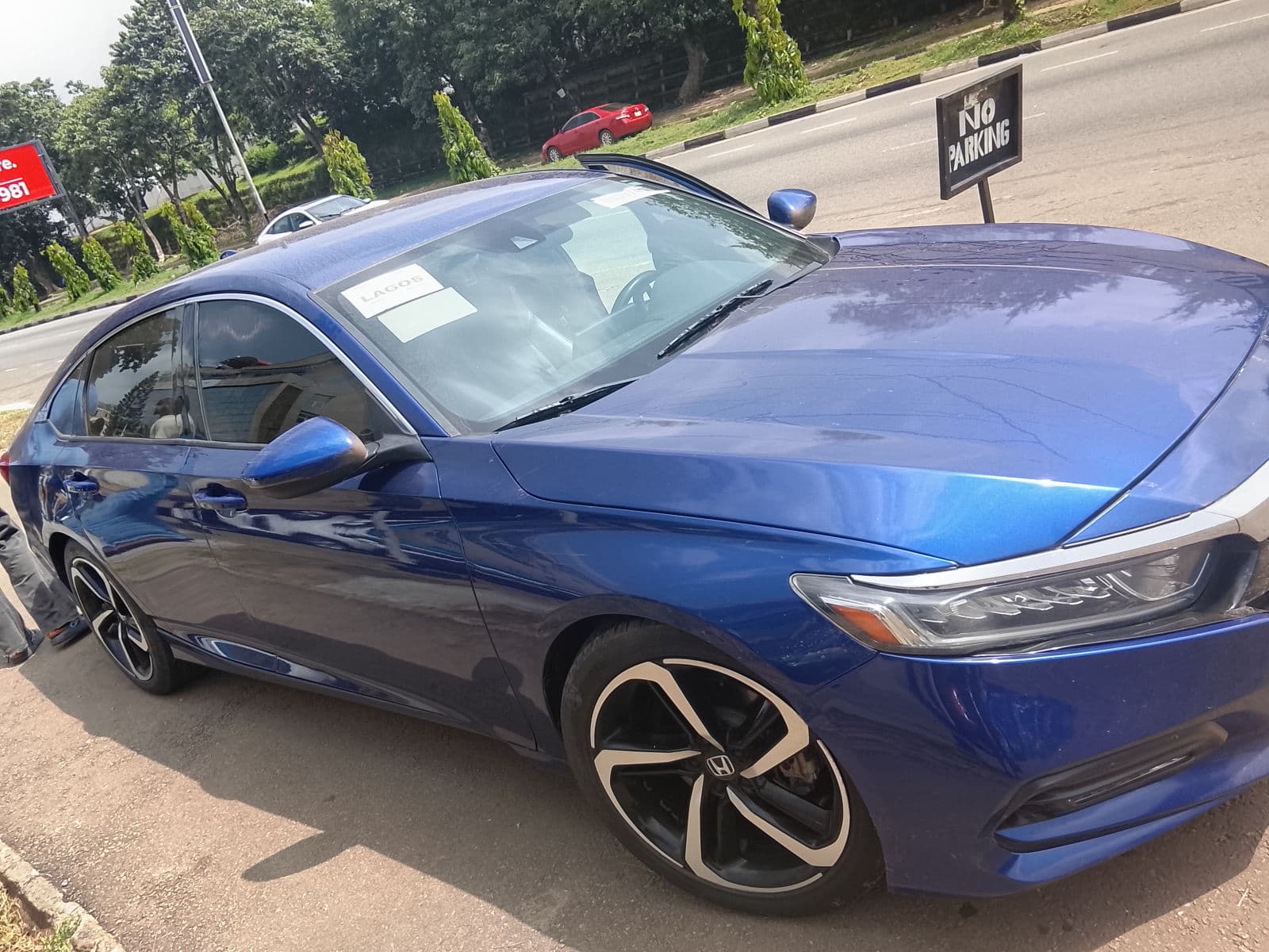2018 Honda Accord Sedan — photo 7 of 11