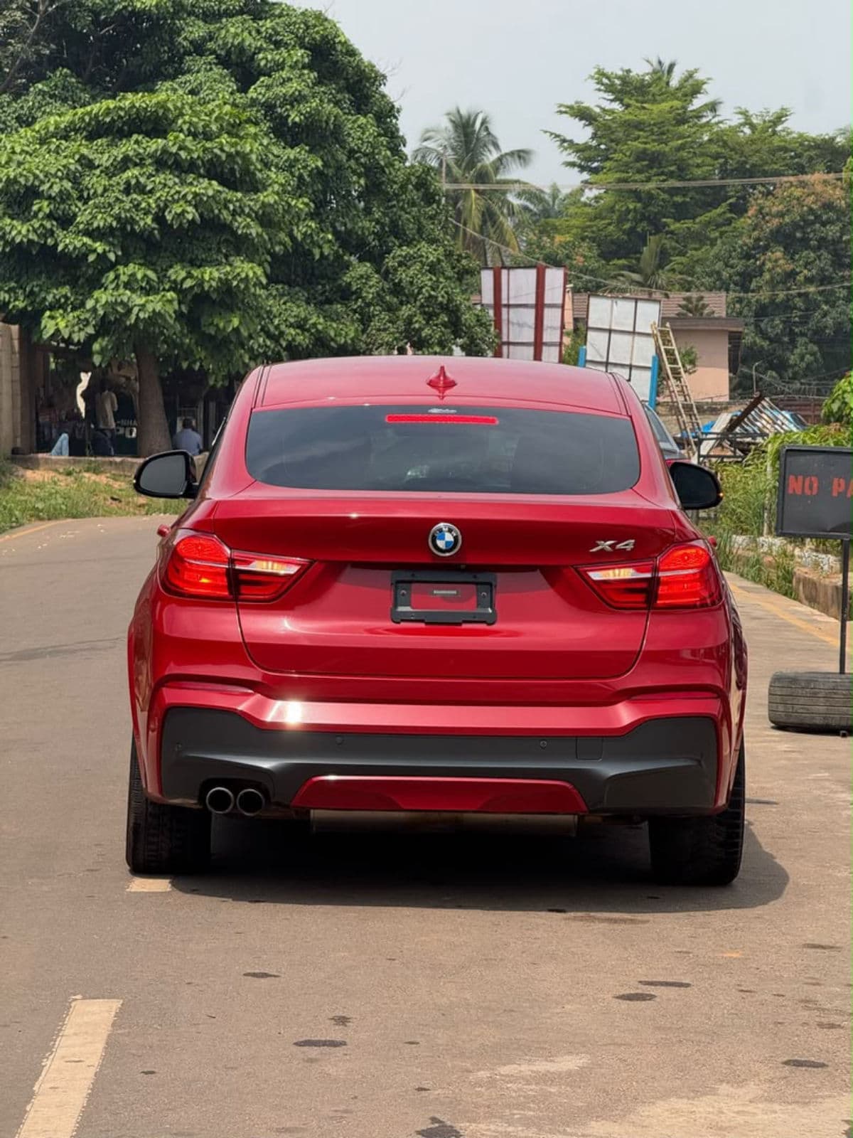 2016 BMW X4 Coupe — photo 8 of 9