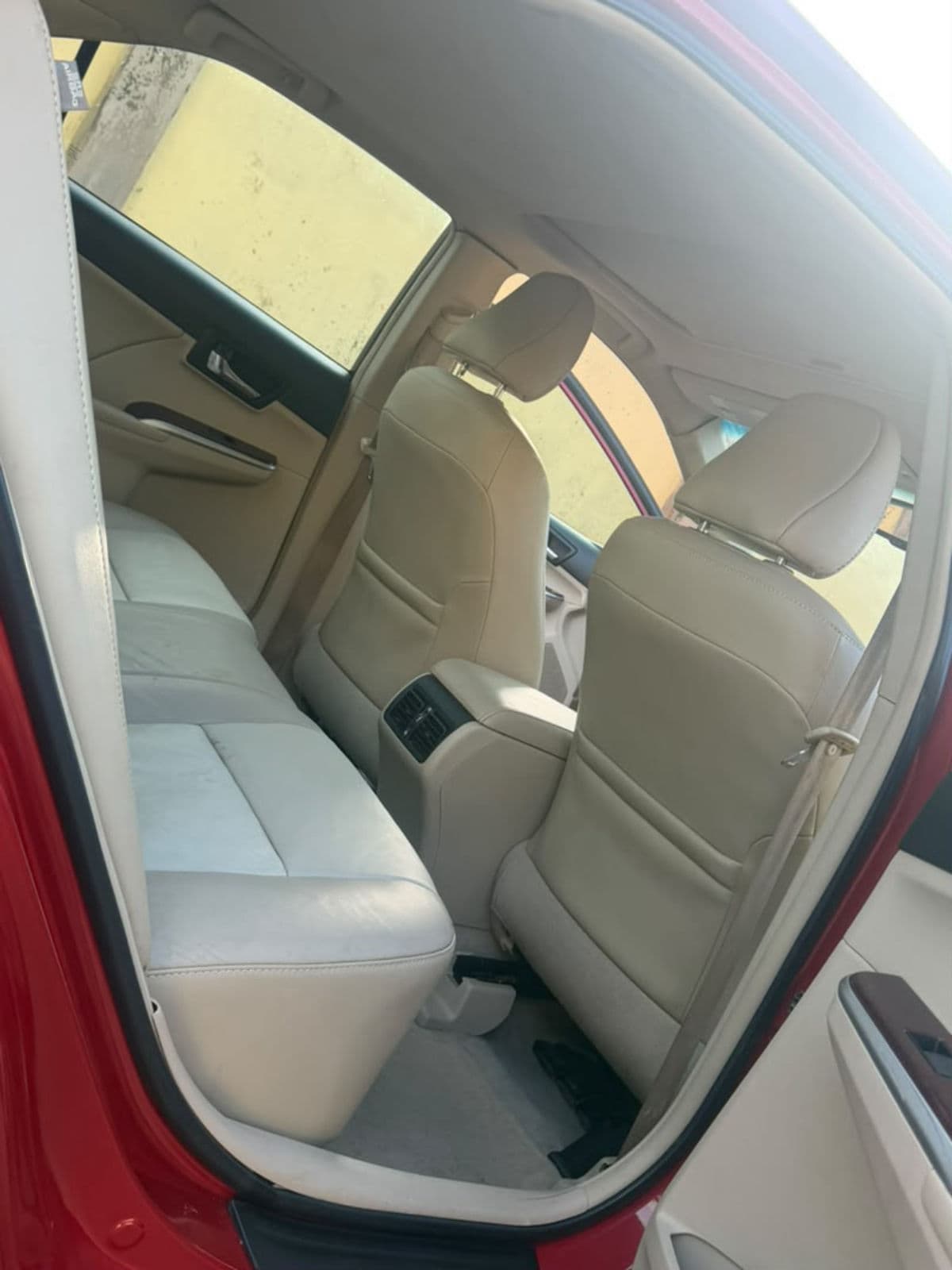 2013 Toyota Camry Sedan — photo 5 of 9