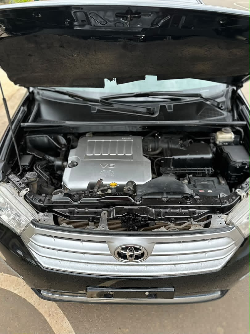 2013 Toyota Highlander SUV — photo 7 of 7