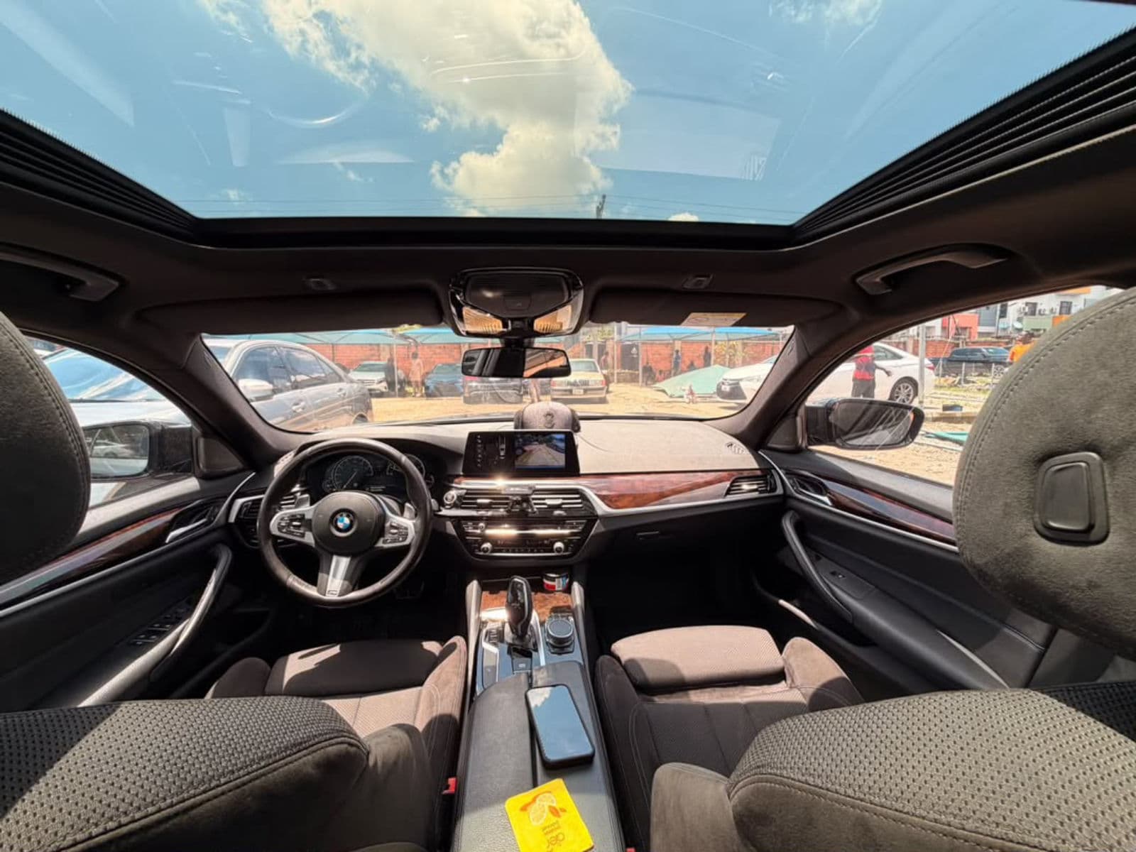 2018 BMW 5 SERIES Sedan — photo 4 of 8