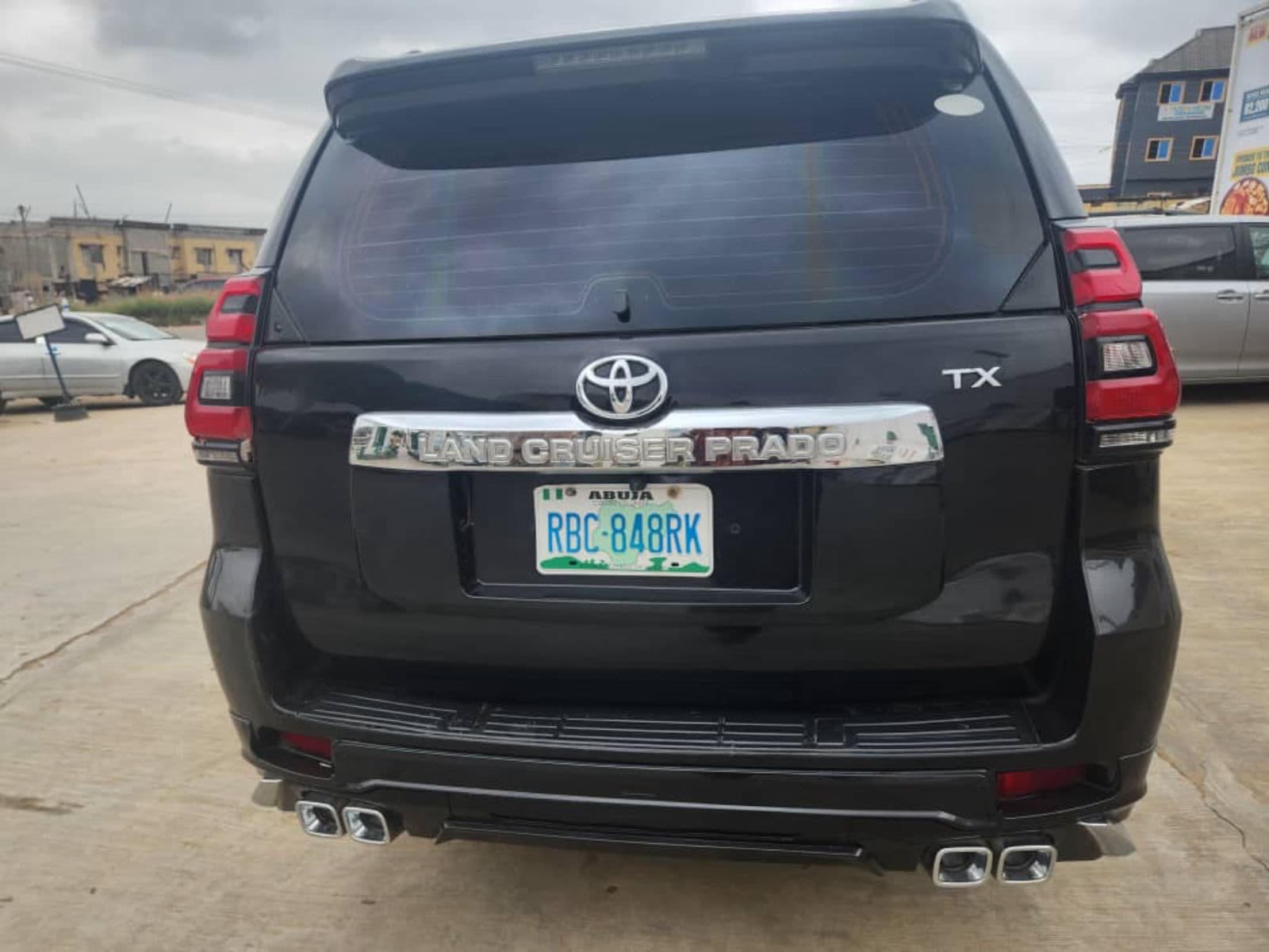 2013 Toyota Land Cruiser Prado SUV — photo 8 of 9
