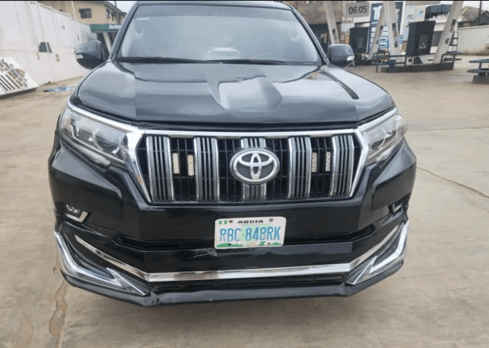 2013 Toyota Land Cruiser Prado SUV — photo 9 of 9