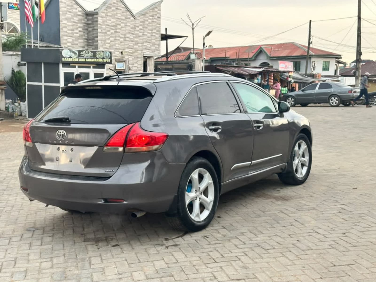 2010 Toyota Venza SUV — photo 4 of 6