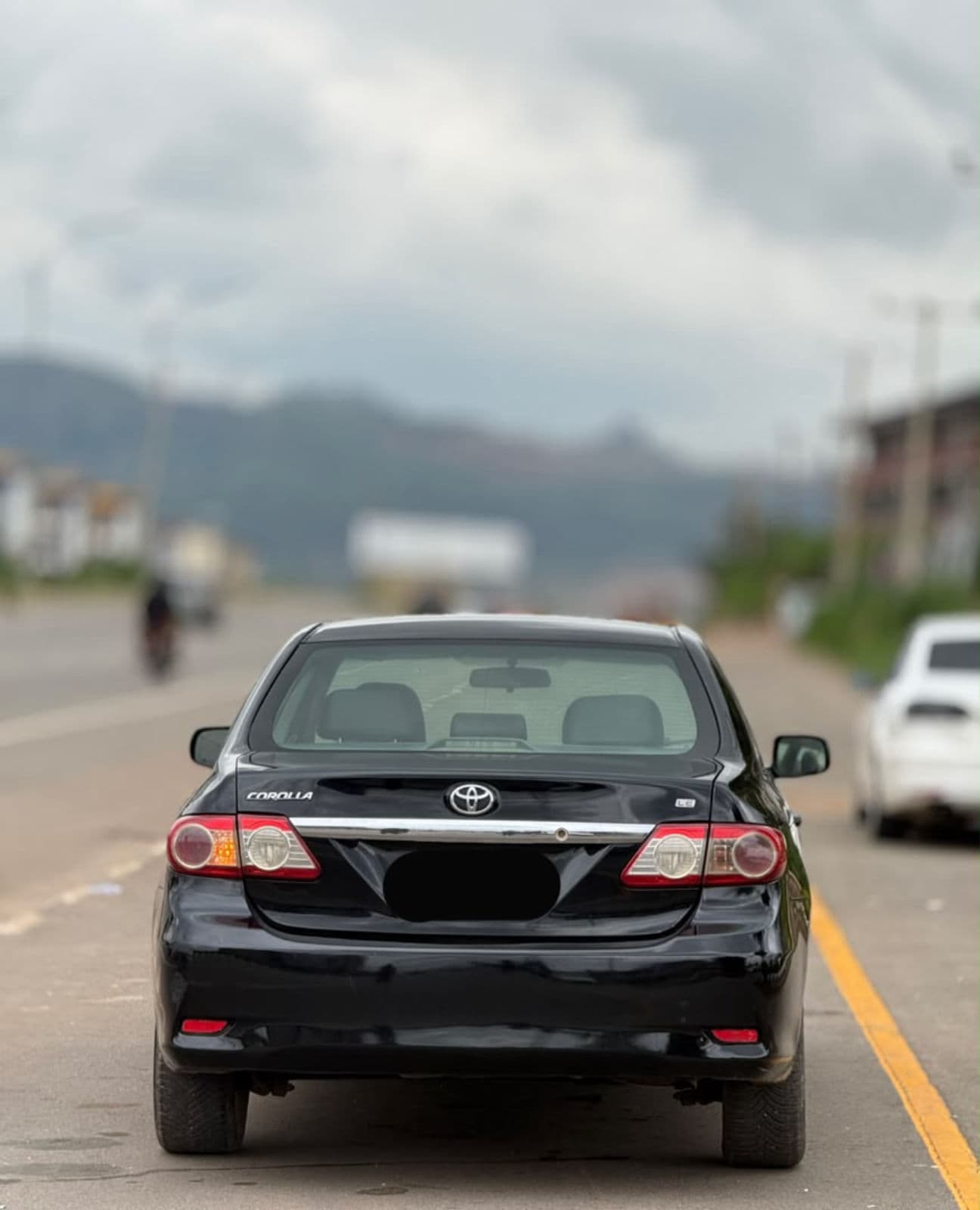 2013 Toyota Corolla Sedan — photo 4 of 4