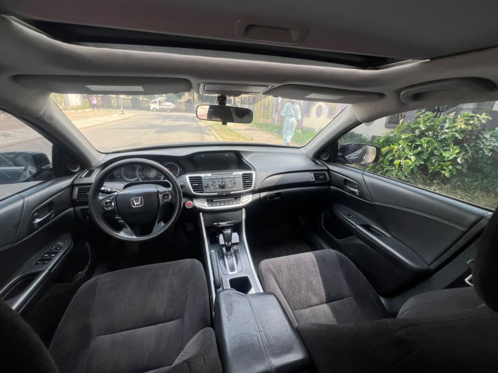 2014 Honda Accord Sedan — photo 5 of 8