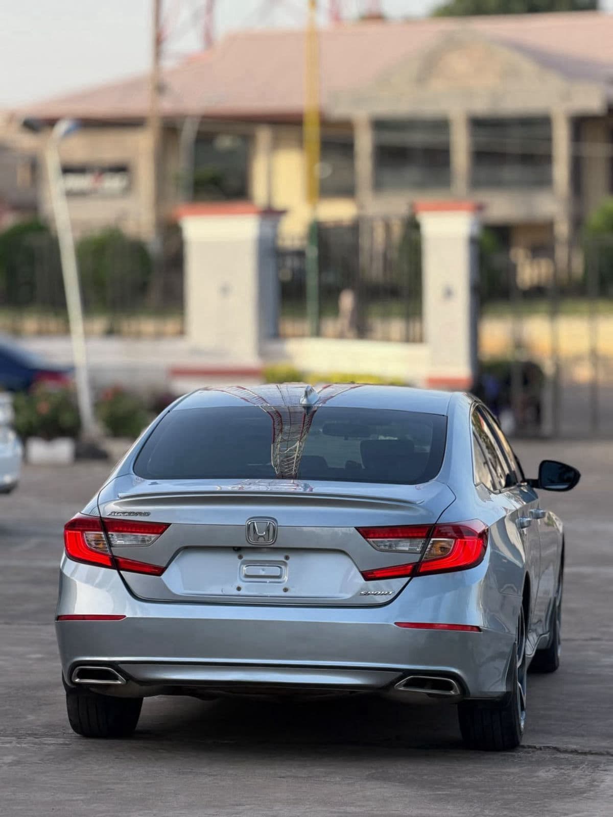 2020 Honda Accord Sedan — photo 5 of 6