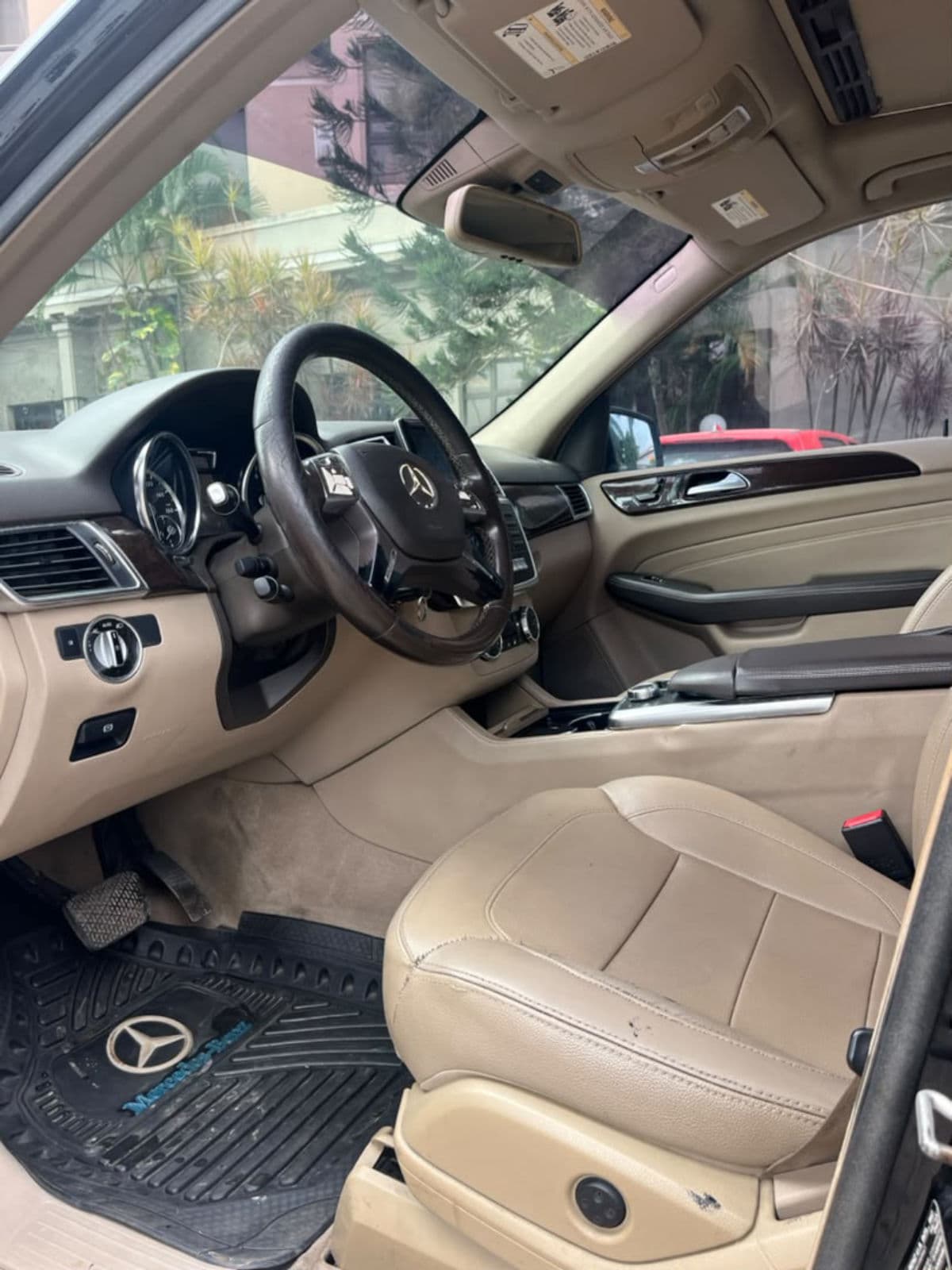 2018 Mercedes-Benz GLE SUV — photo 4 of 5