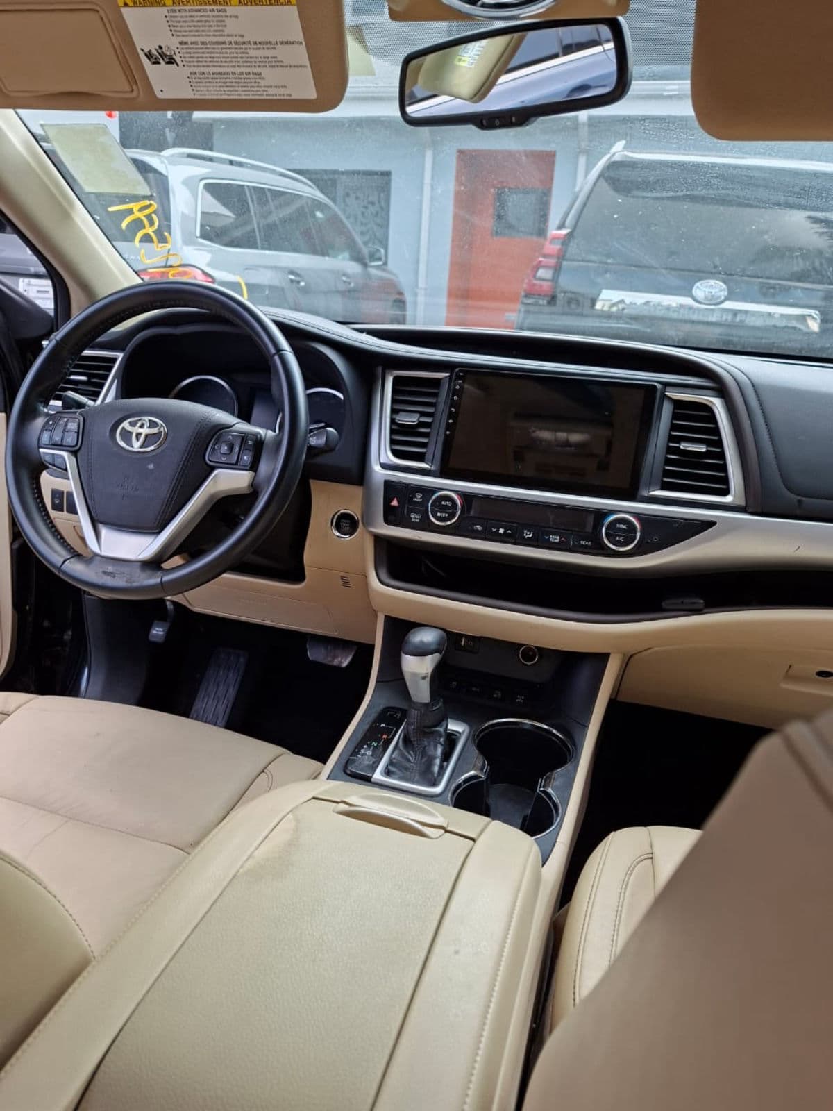 2016 Toyota Highlander SUV — photo 3 of 11