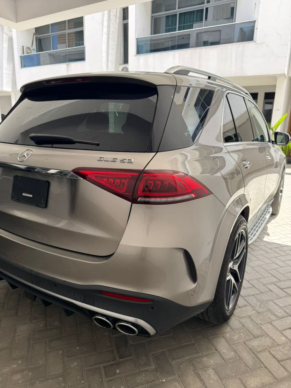 2023 Mercedes-Benz GLE SUV — photo 4 of 5