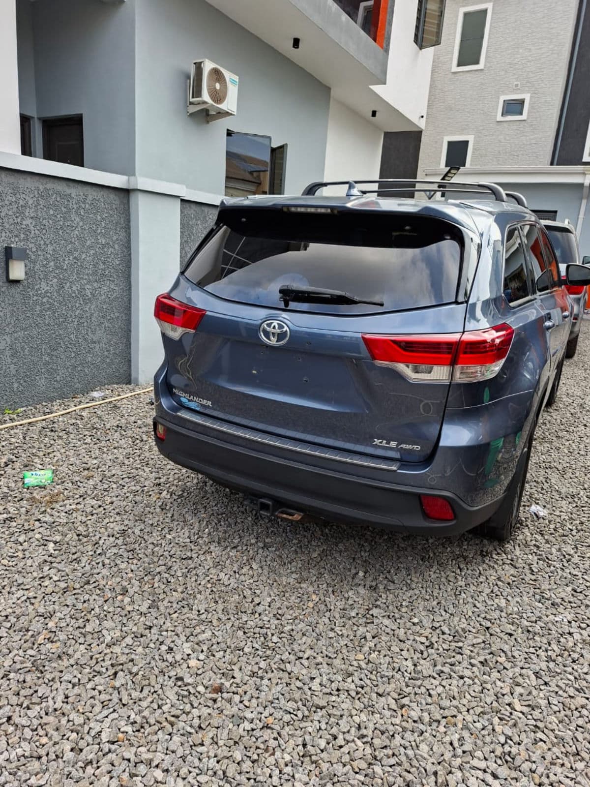 2016 Toyota Highlander SUV — photo 10 of 11