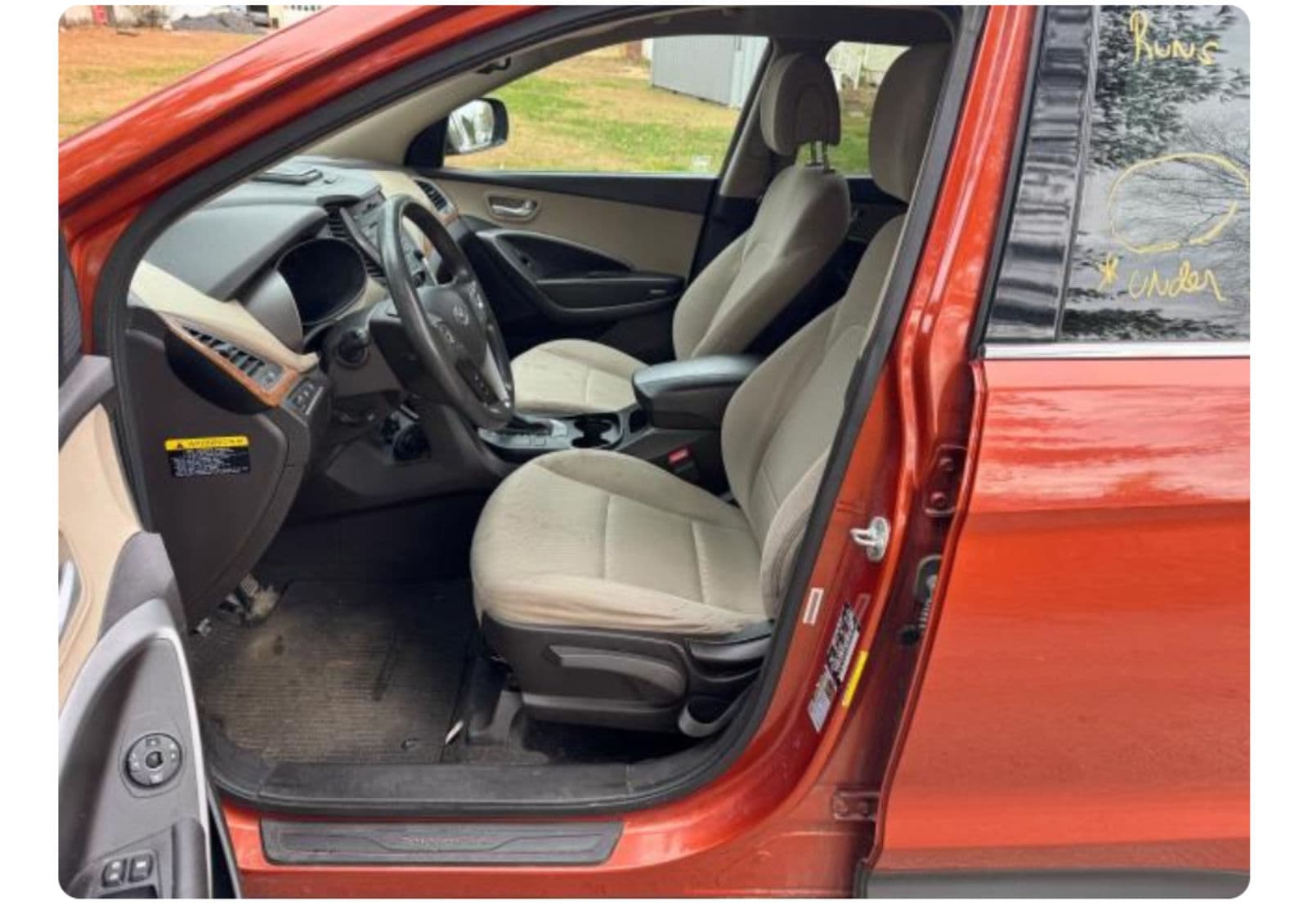 2014 Hyundai Santa-fe SUV — photo 3 of 8
