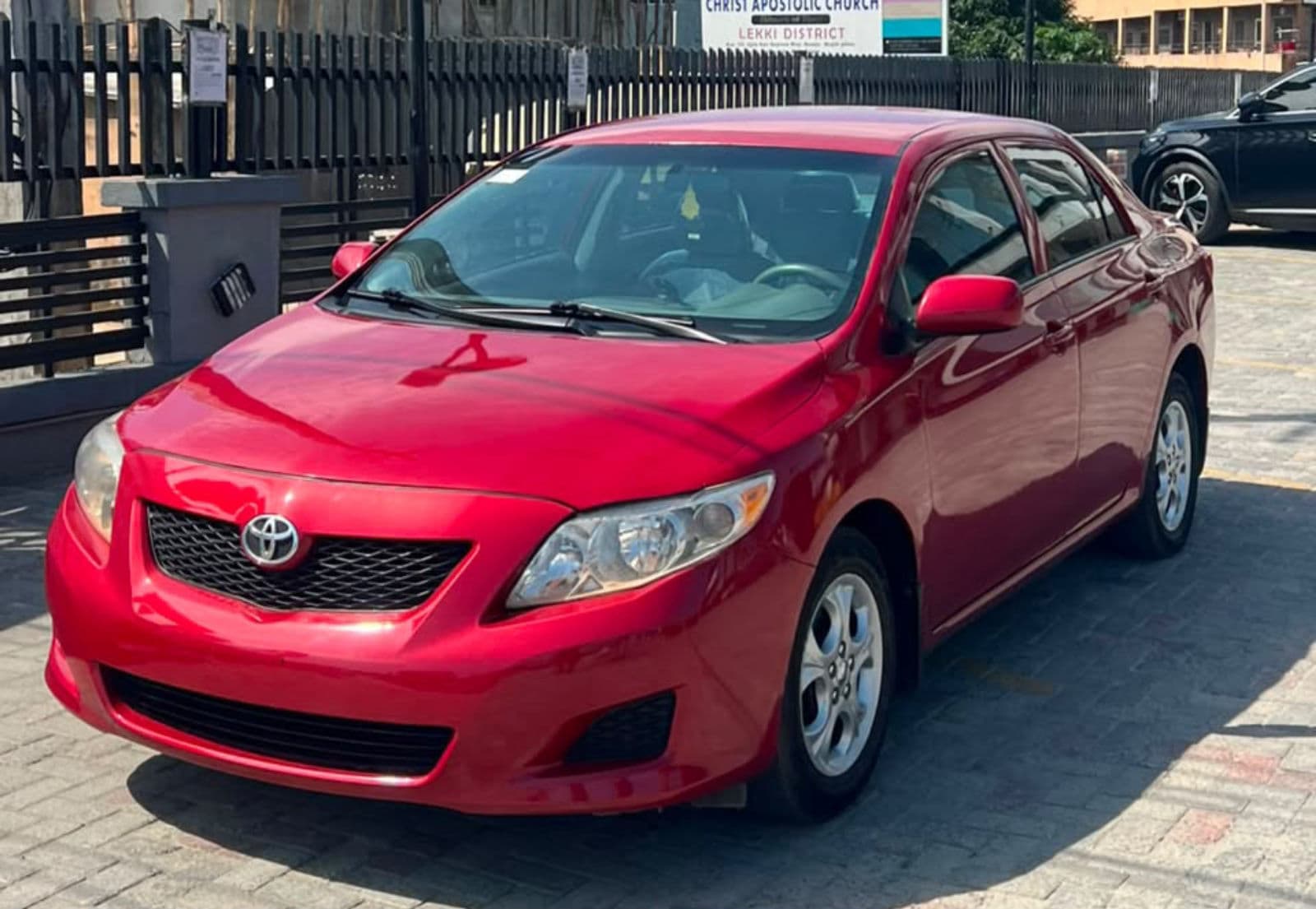 2010 Toyota Corolla Sedan — photo 4 of 9