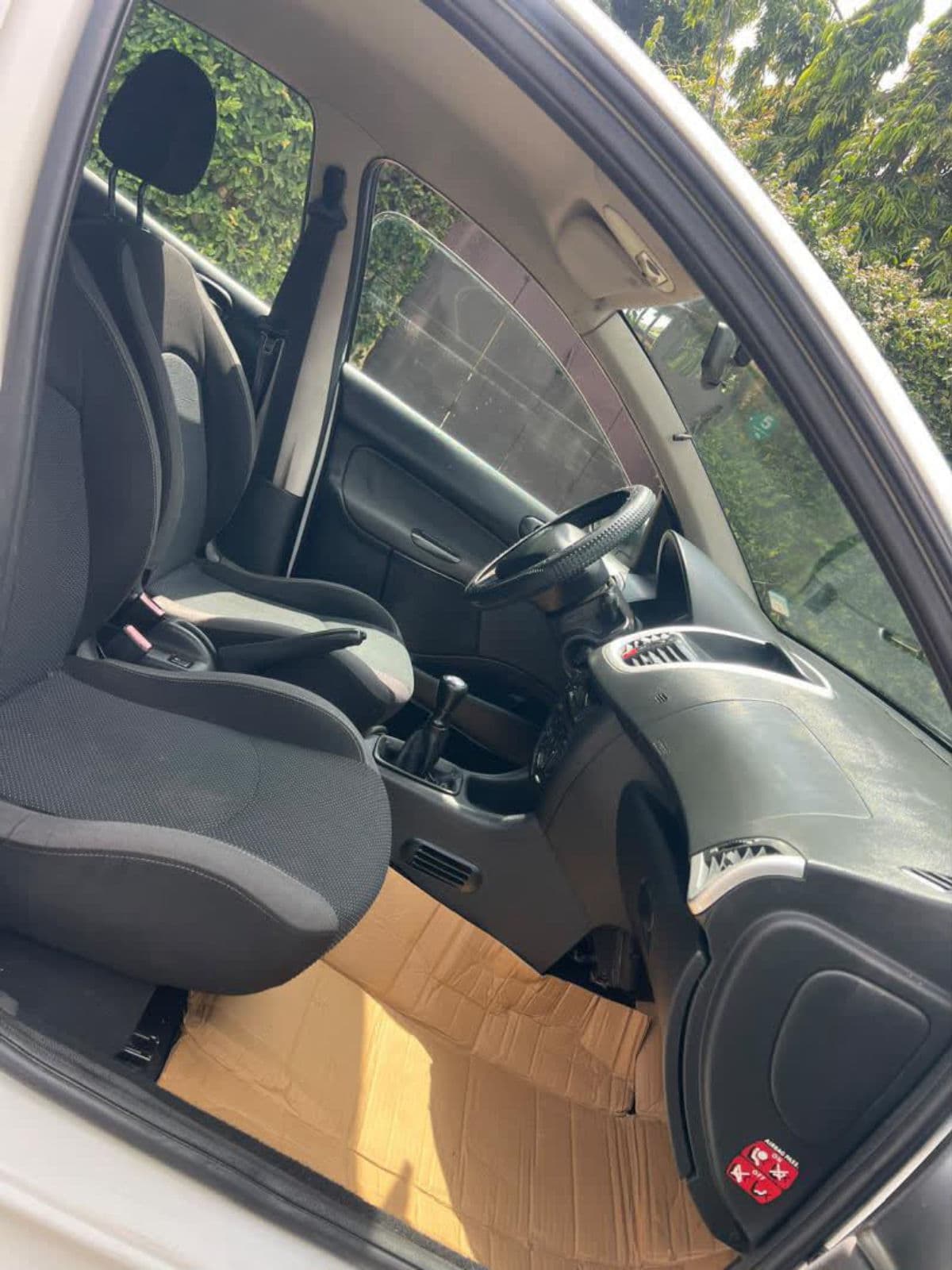 2005 Peugeot 206 Hatchback — photo 3 of 6