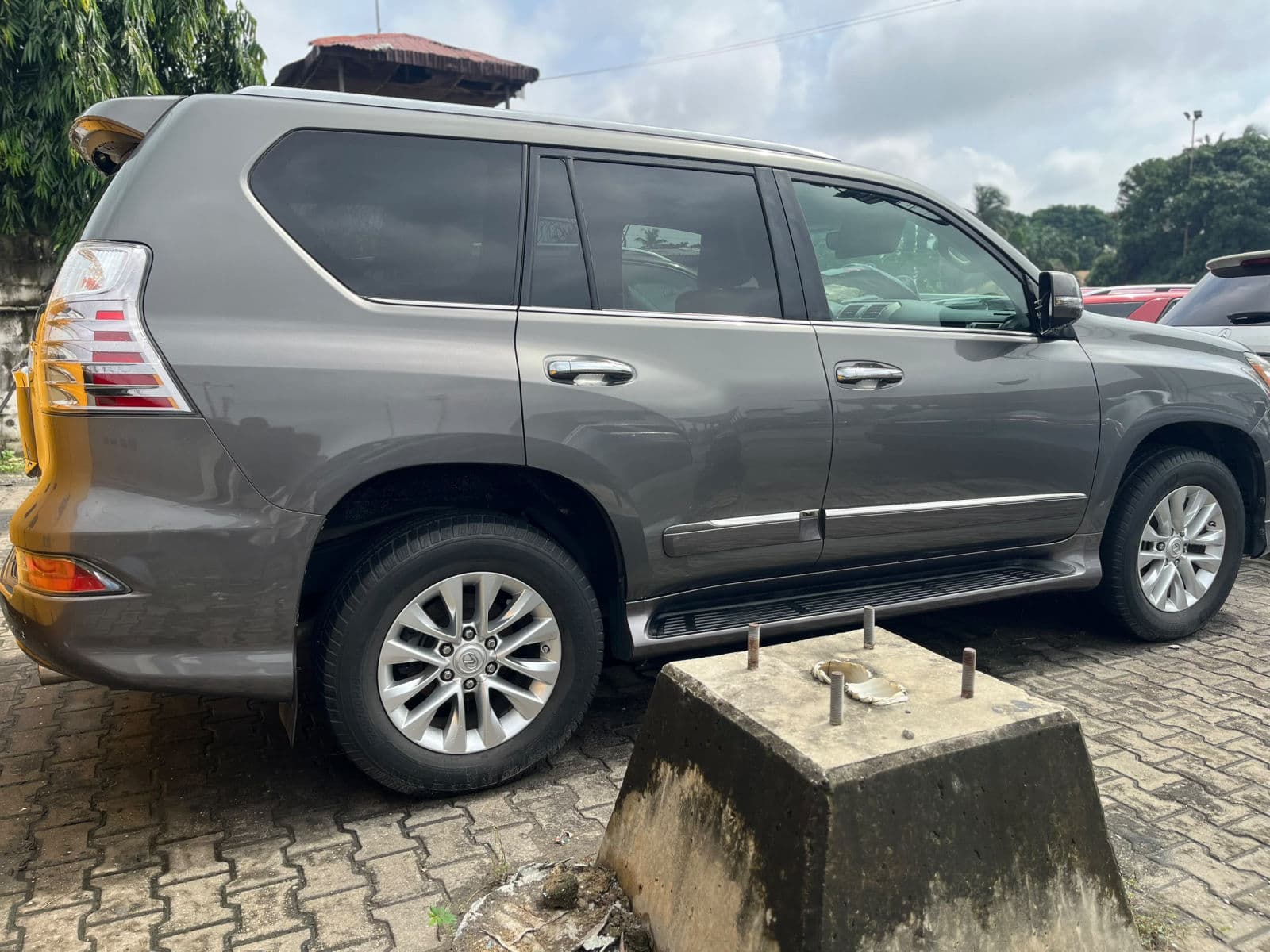 2015 Lexus GX SUV — photo 11 of 11