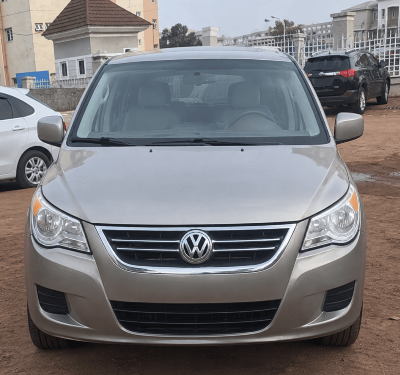 Nigerian Used 2011 Volkswagen Rotan Automatic Mini Van for Sale in Kaduna | Chat2Cars Nigeria