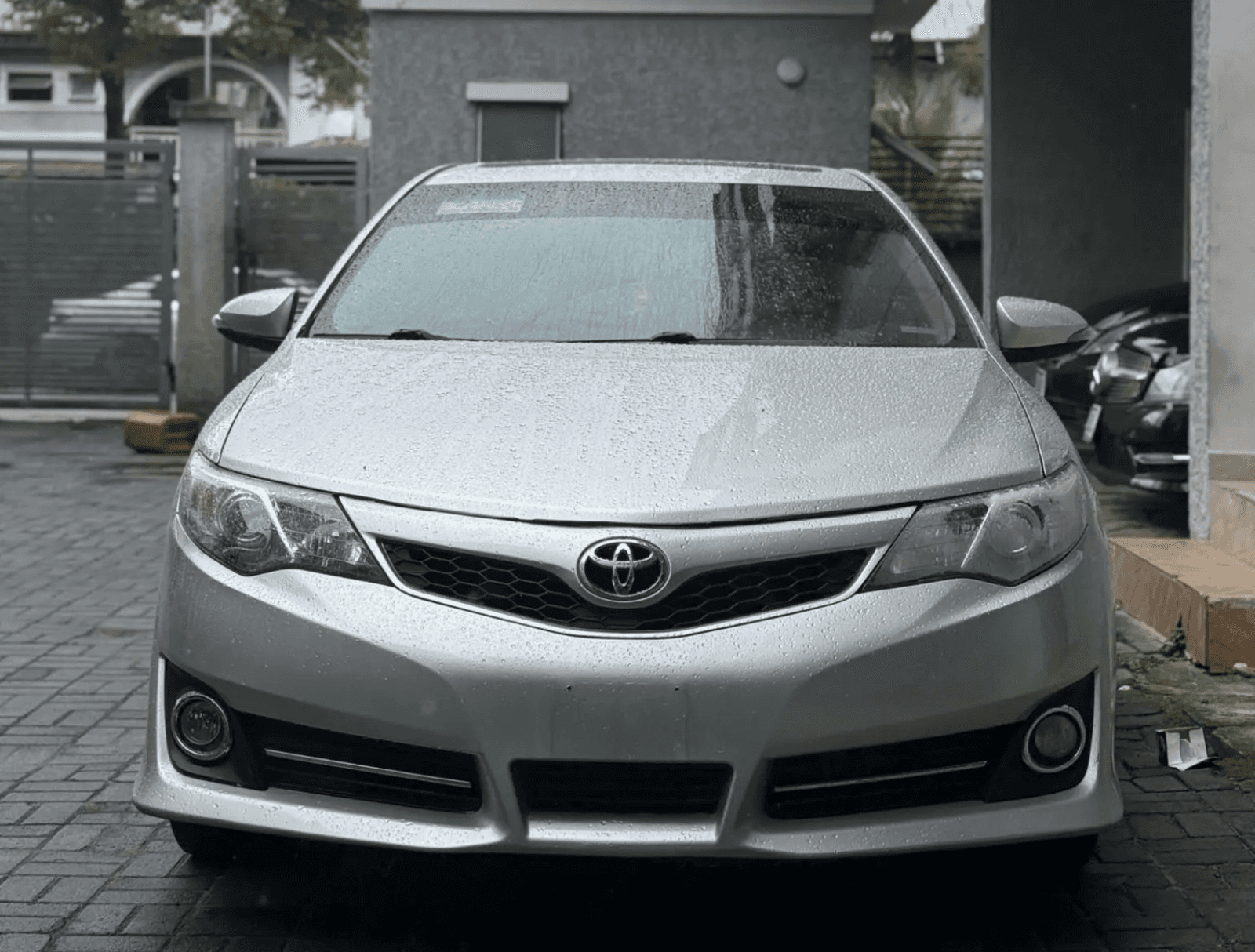 Foreign Used 2011 Silver Toyota Camry SE Automatic Sedan for Sale in Abuja | Chat2Cars Nigeria