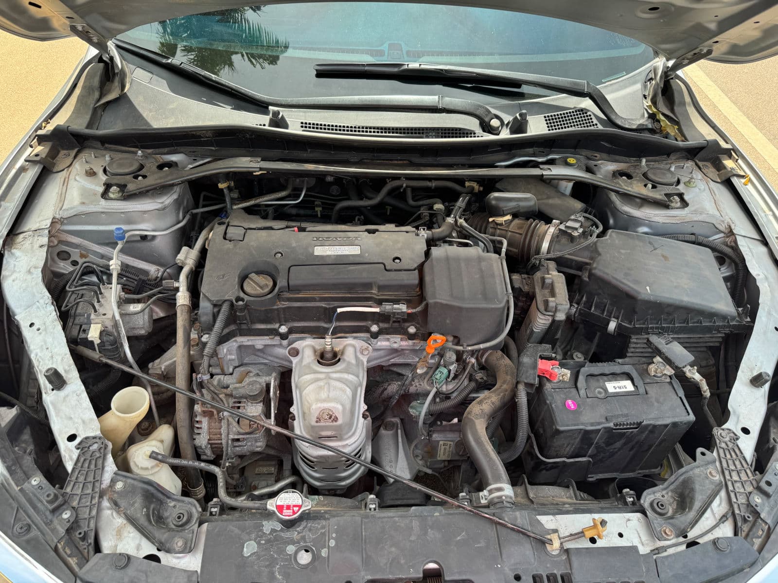 2016 Honda Accord Sedan — photo 4 of 10