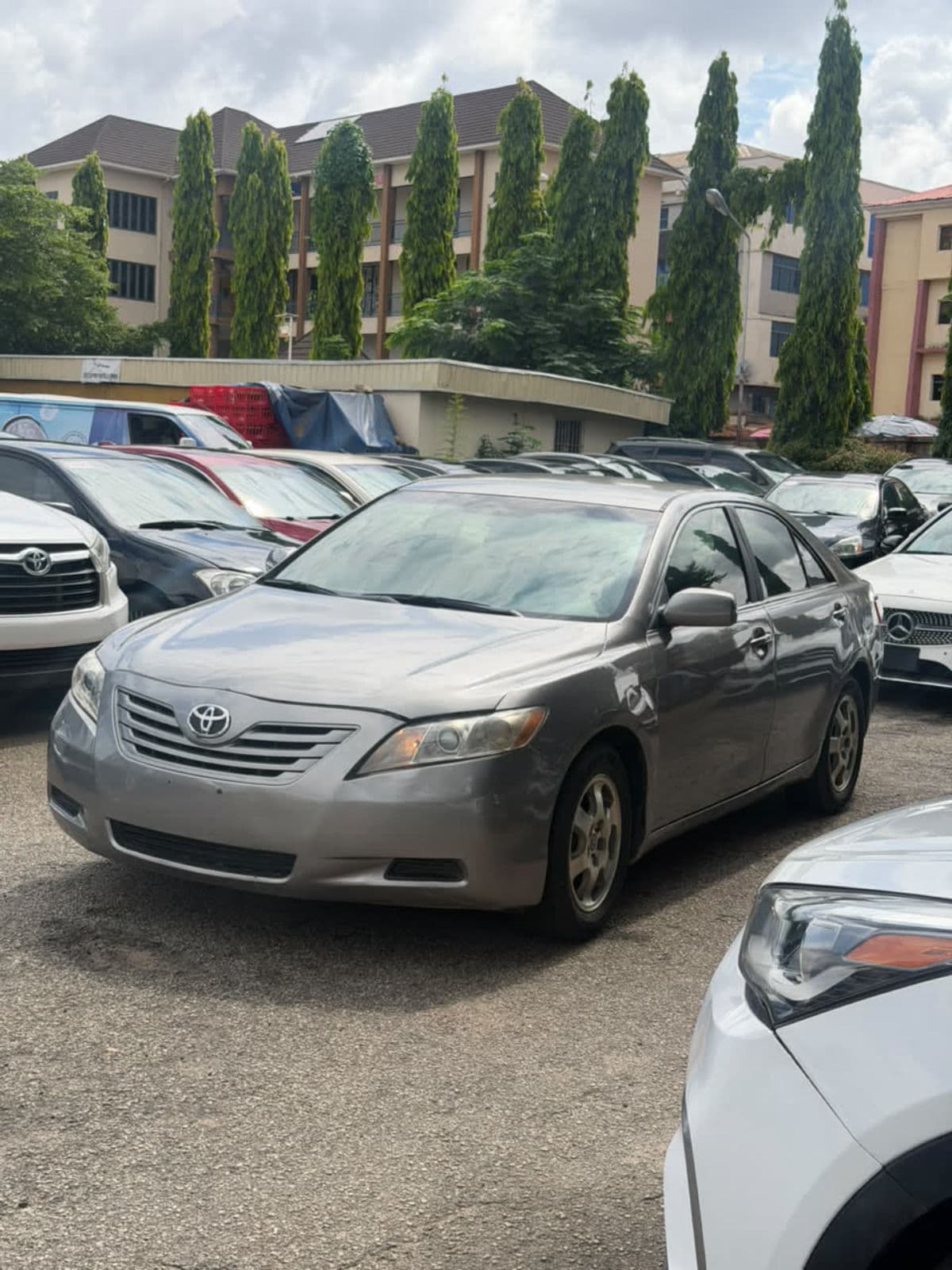 2007 Toyota Camry Sedan — photo 2 of 7