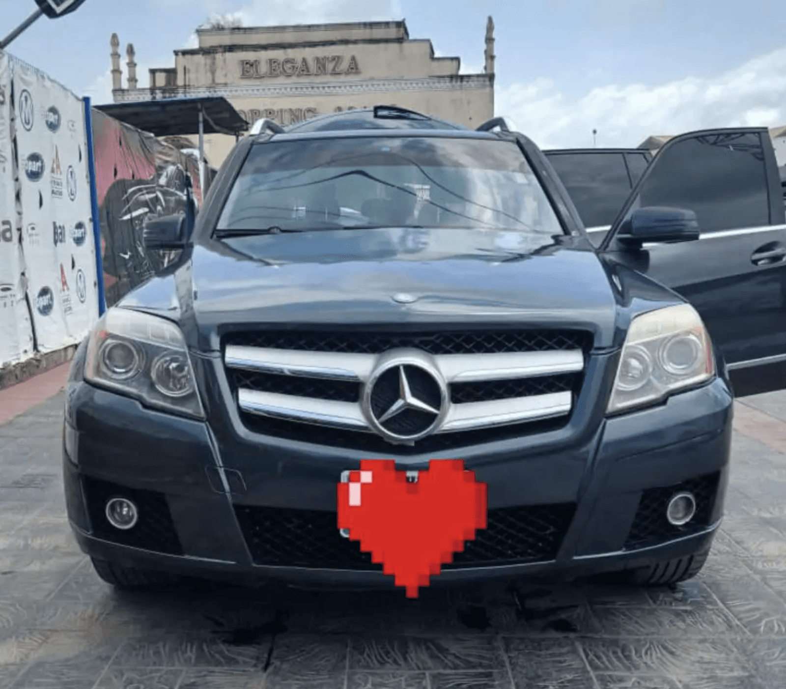 2010 Mercedes-Benz GLK SUV — Nigerian Used for sale in Lekki