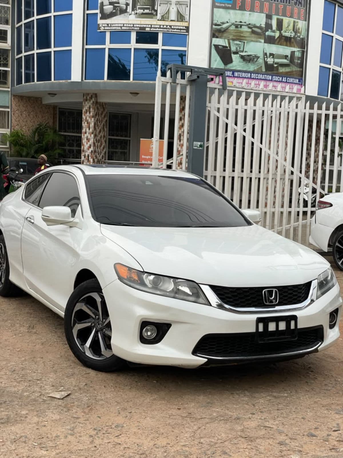 2014 Honda Accord Coupe — photo 2 of 9