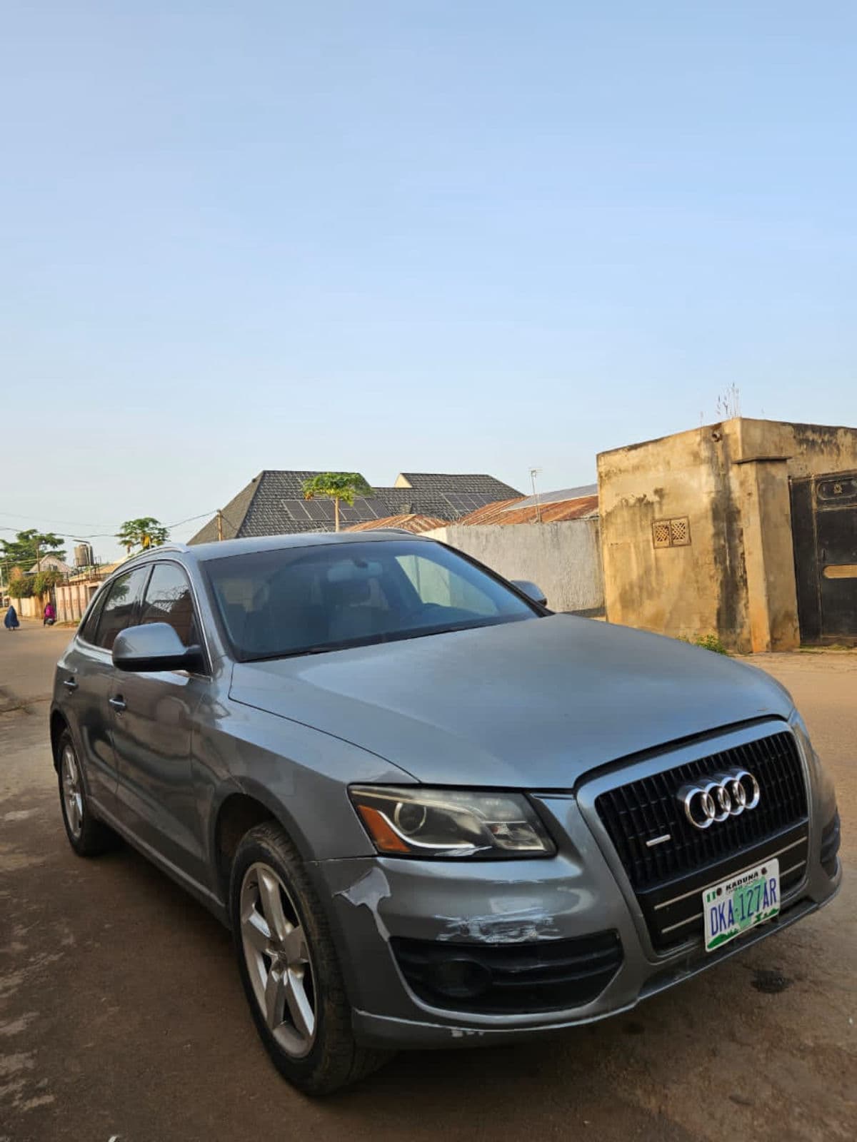 2010 Audi Q5 SUV — photo 2 of 7