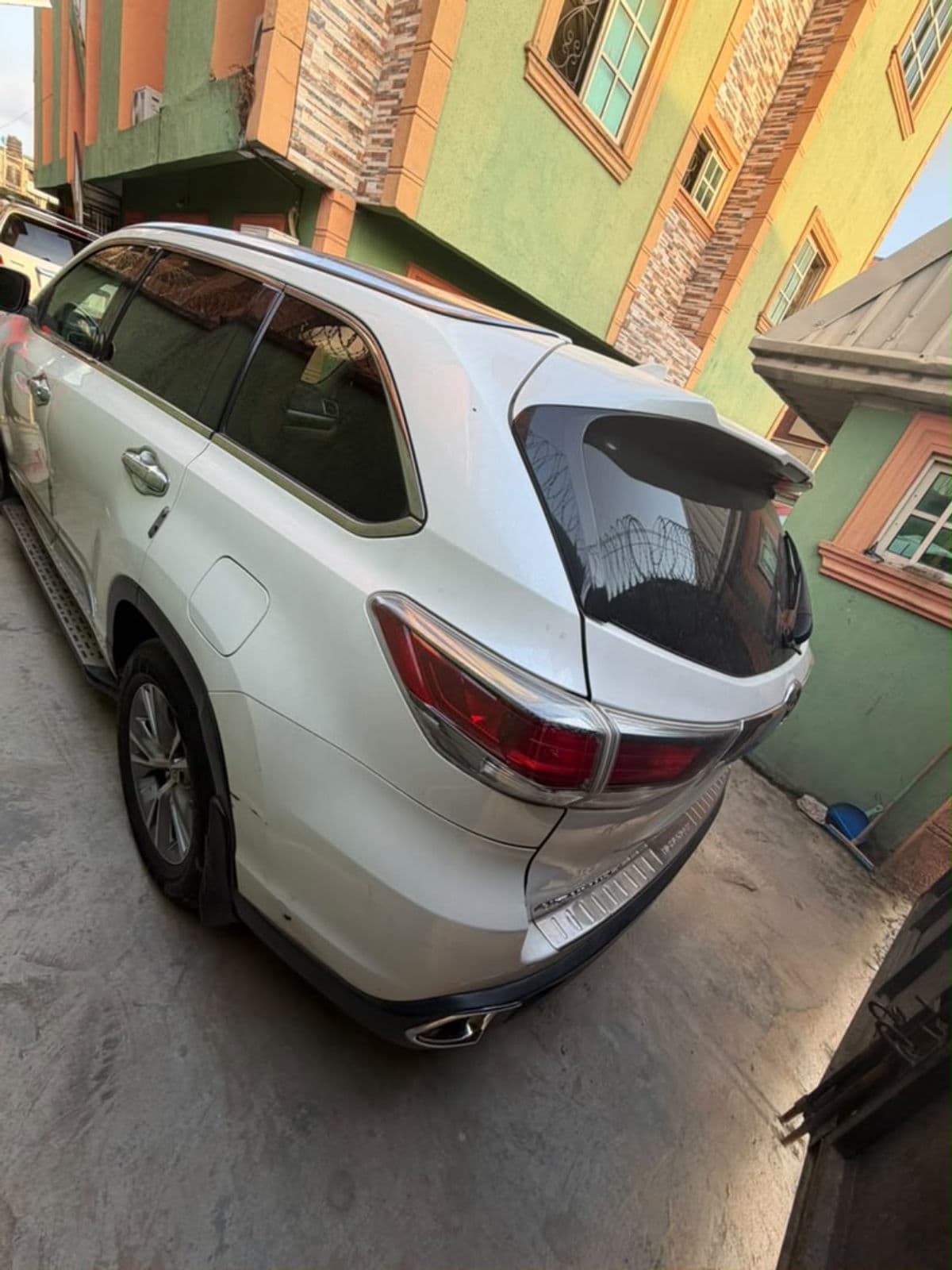 2016 Toyota Highlander SUV — photo 10 of 11