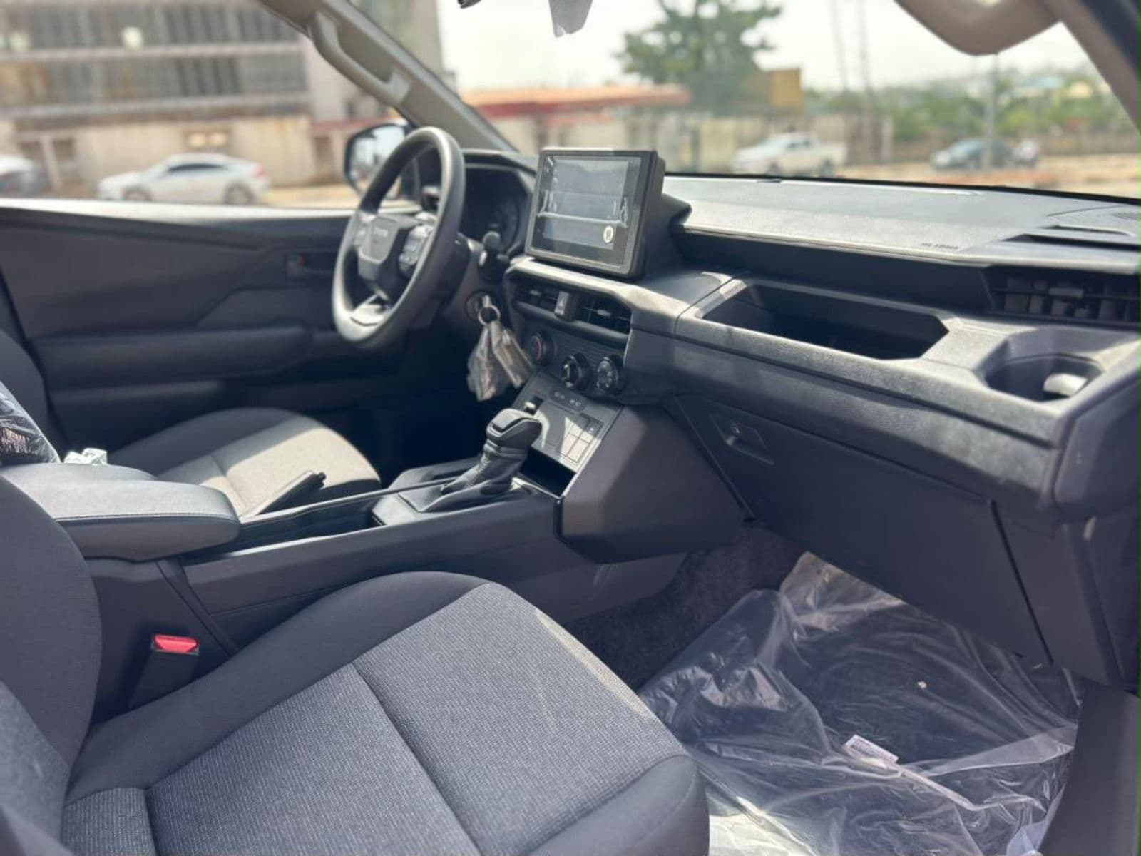 2026 Toyota HILUX Pickup — photo 5 of 7