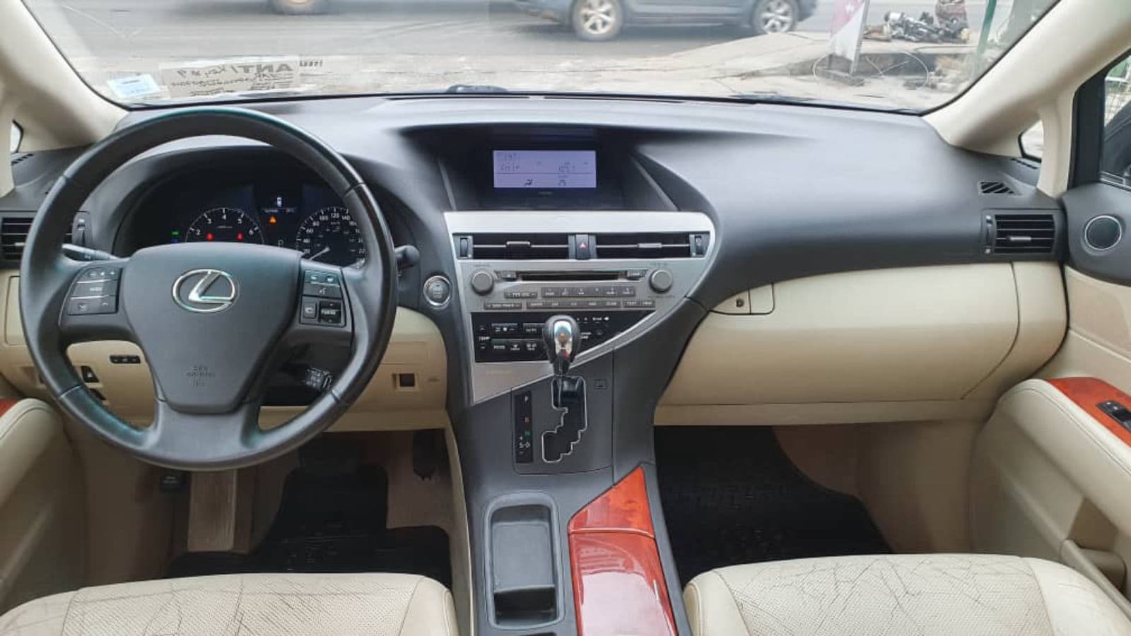 2010 Lexus RX SUV — photo 6 of 7