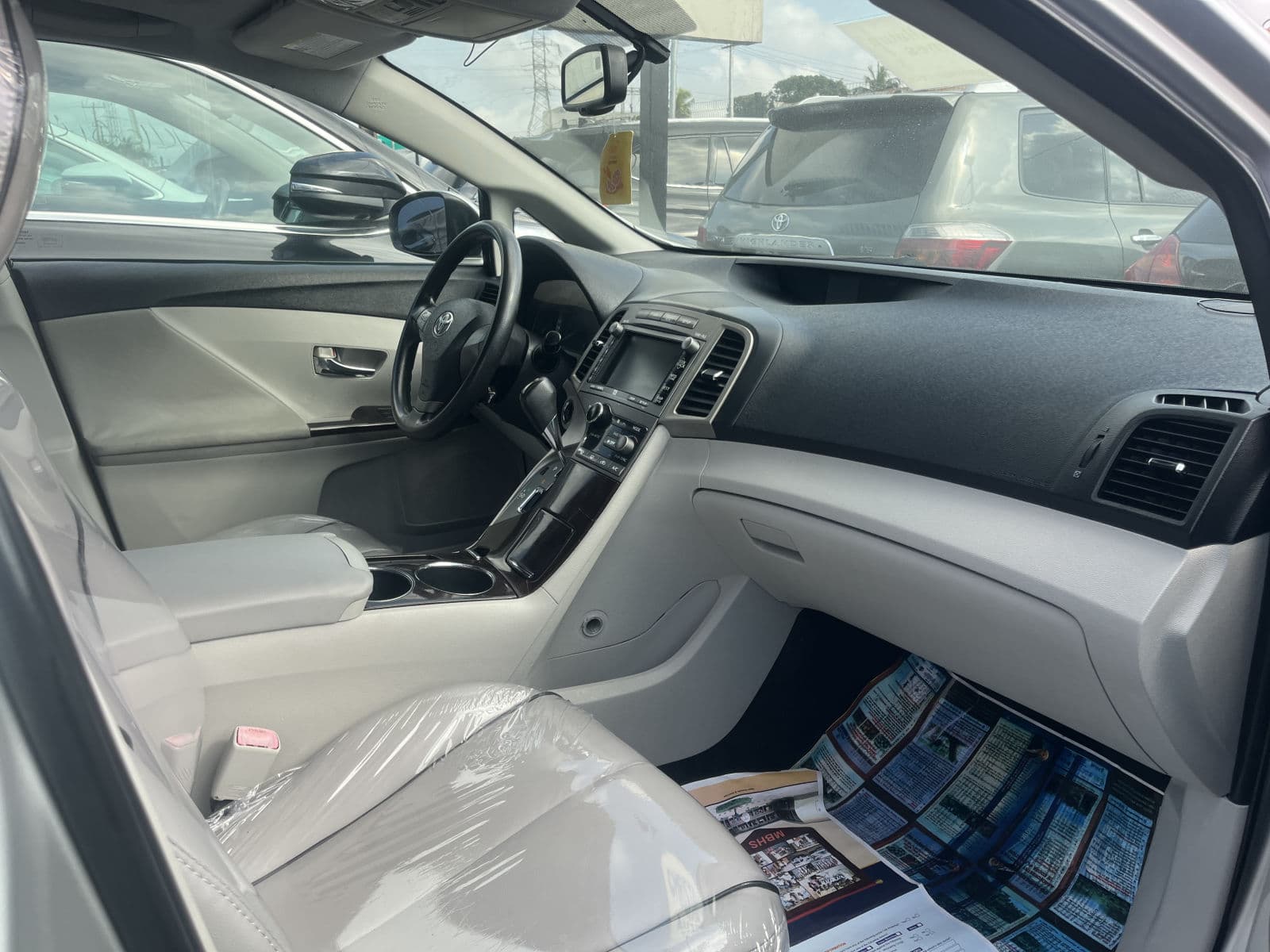 2010 Toyota Venza SUV — photo 3 of 10