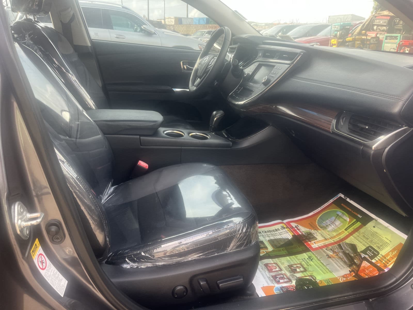 2014 Toyota Avalon Sedan — photo 4 of 10