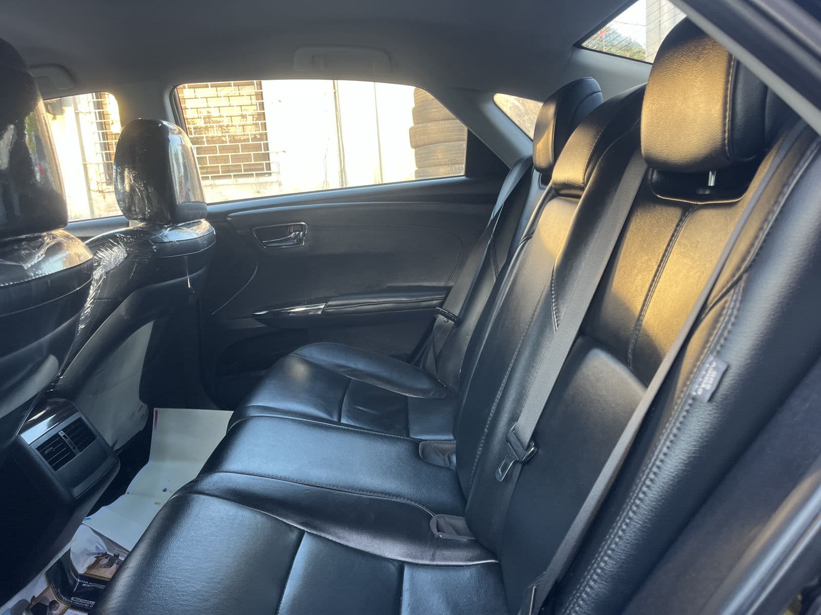 2014 Toyota Avalon Sedan — photo 5 of 8