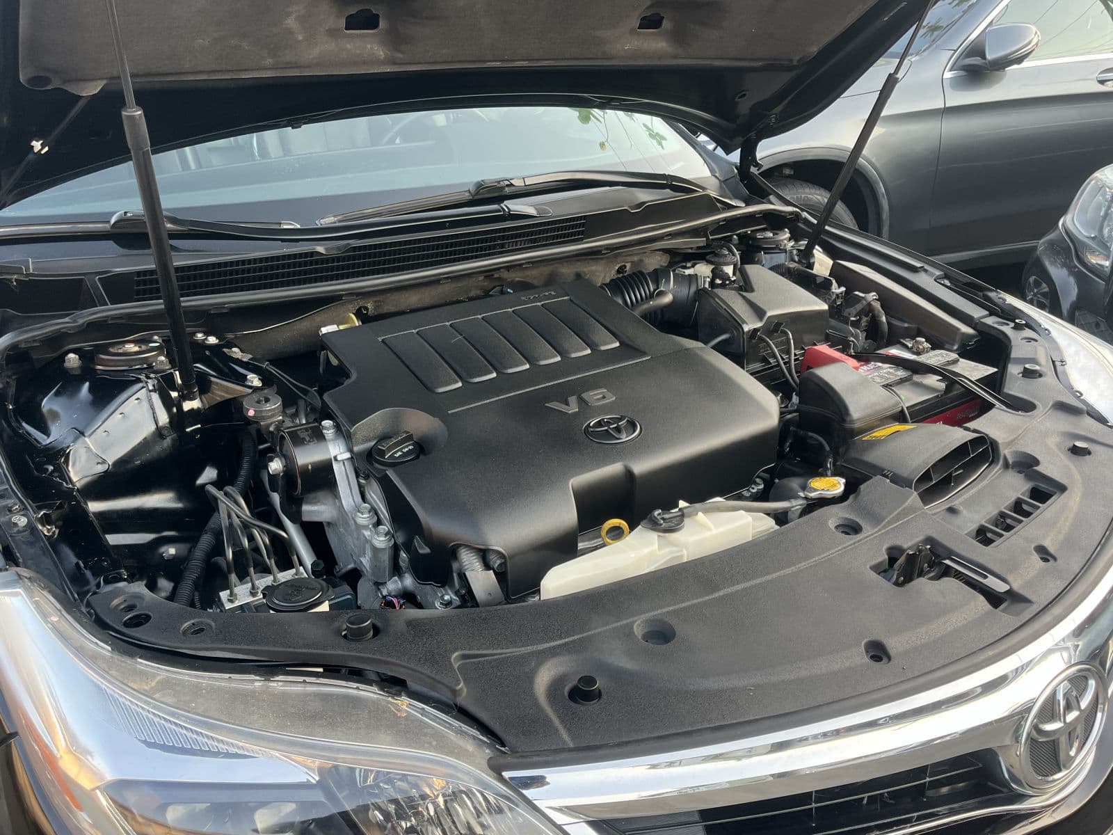 2014 Toyota Avalon Sedan — photo 8 of 8