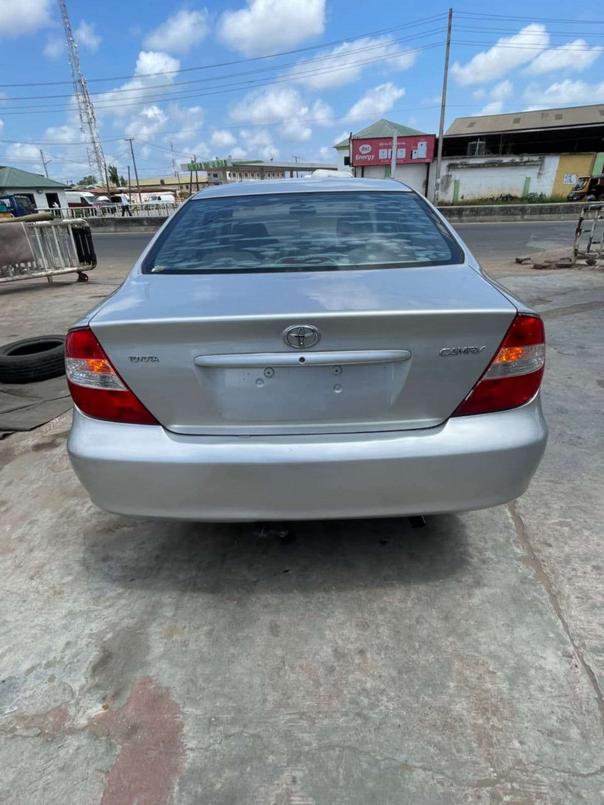 2004 Toyota Camry Sedan — photo 3 of 9