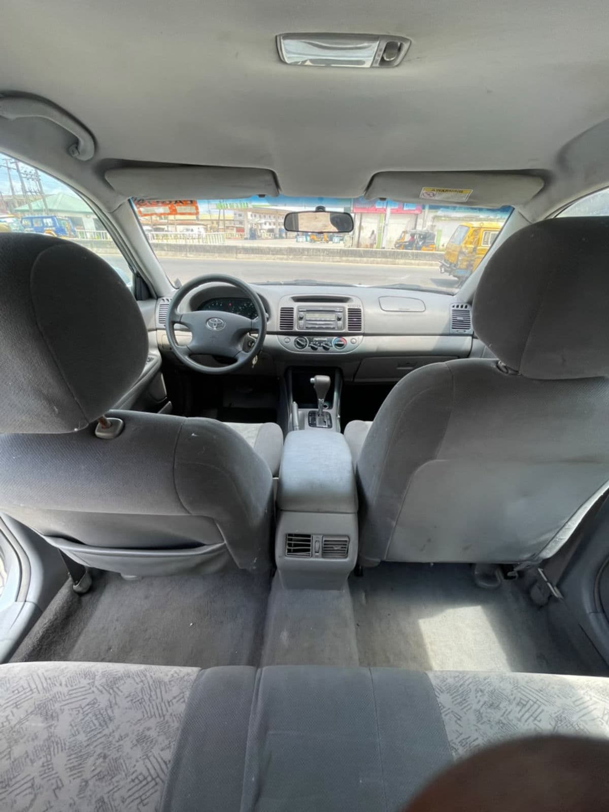 2004 Toyota Camry Sedan — photo 4 of 9