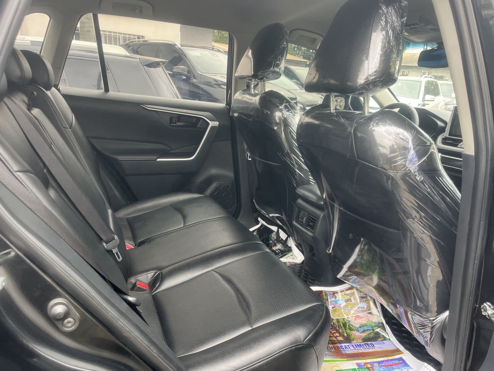 2020 Toyota Rav4 SUV — photo 3 of 8