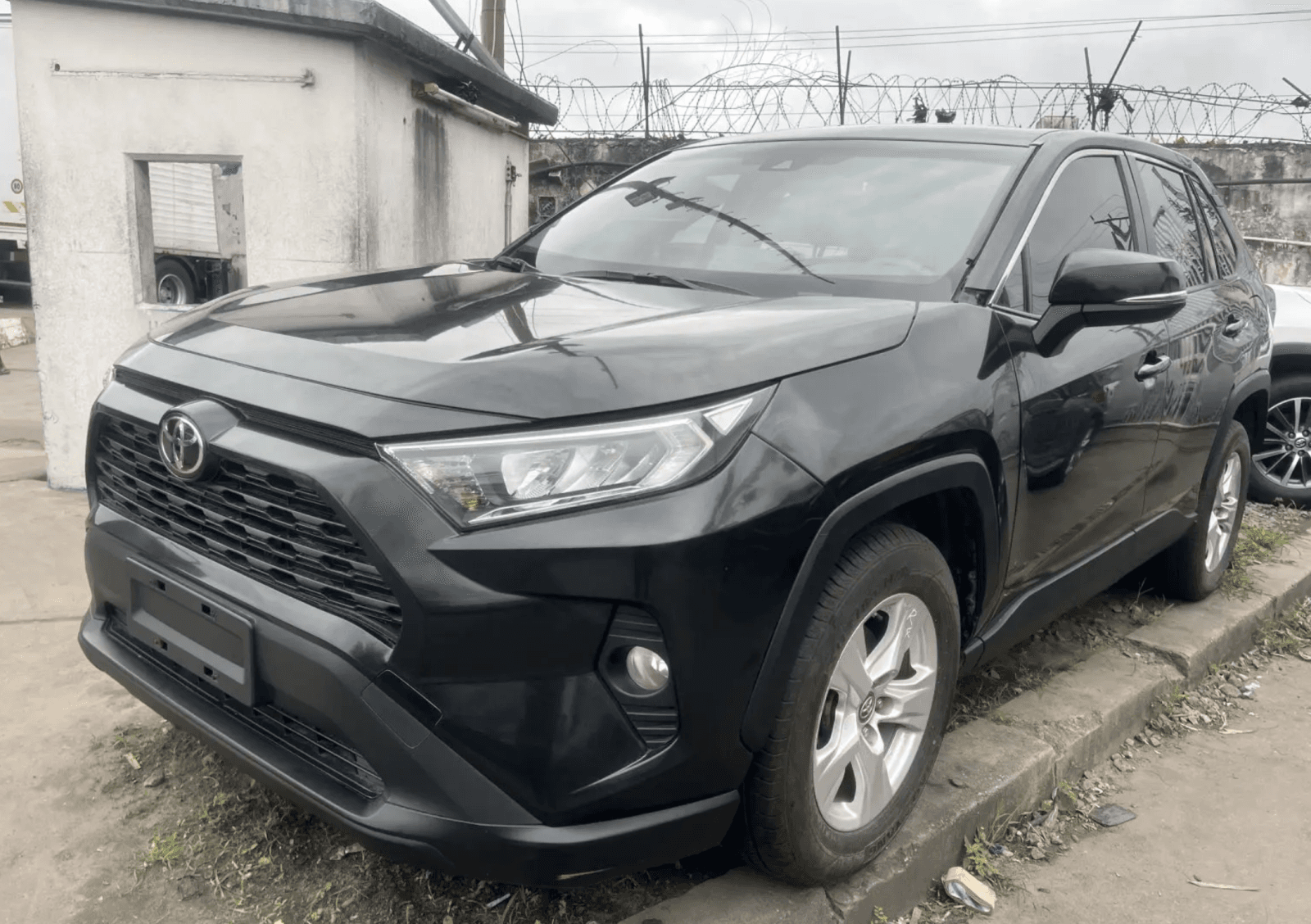 2020 Toyota Rav4 SUV — photo 8 of 8