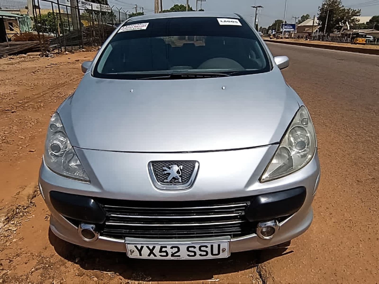 2005 Peugeot 307 Hatchback — photo 3 of 6