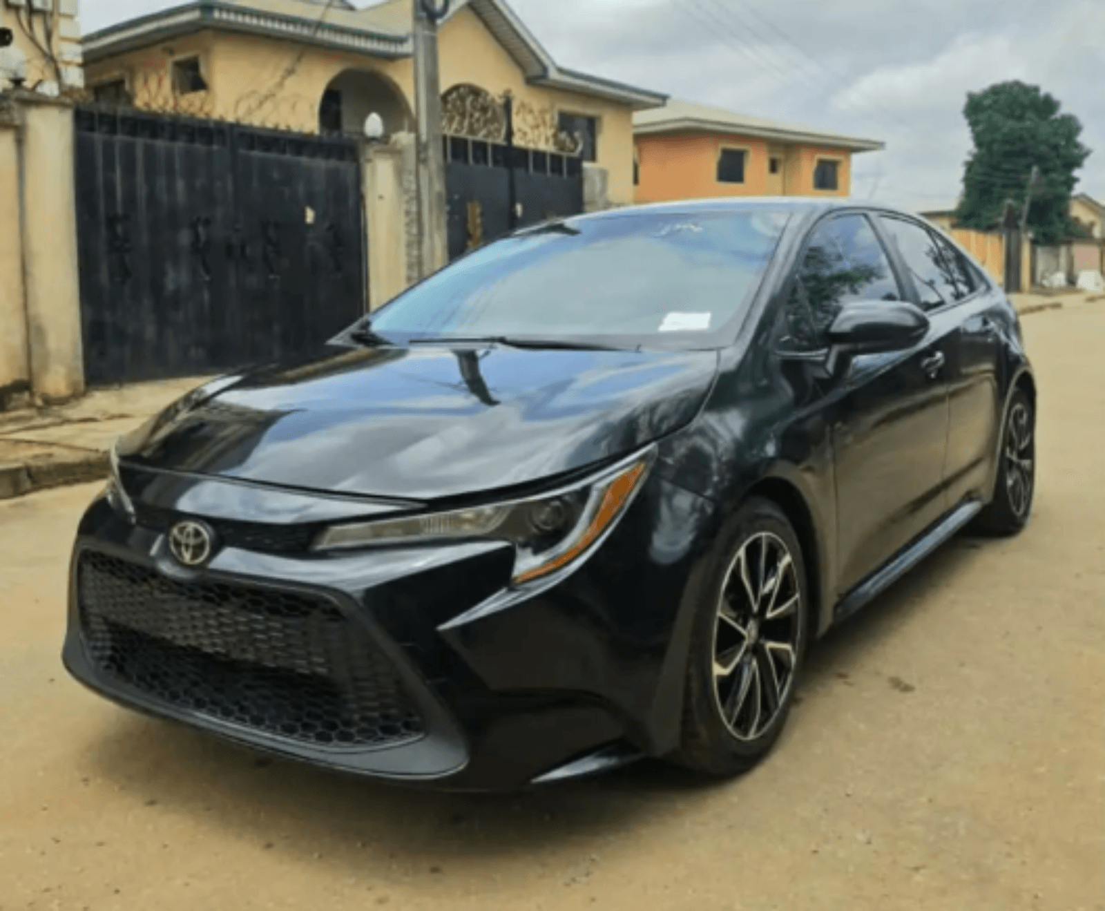 Direct Tokunbo 2020 Toyota Corolla SE Automatic Sedan – Ipaja Road, Lagos