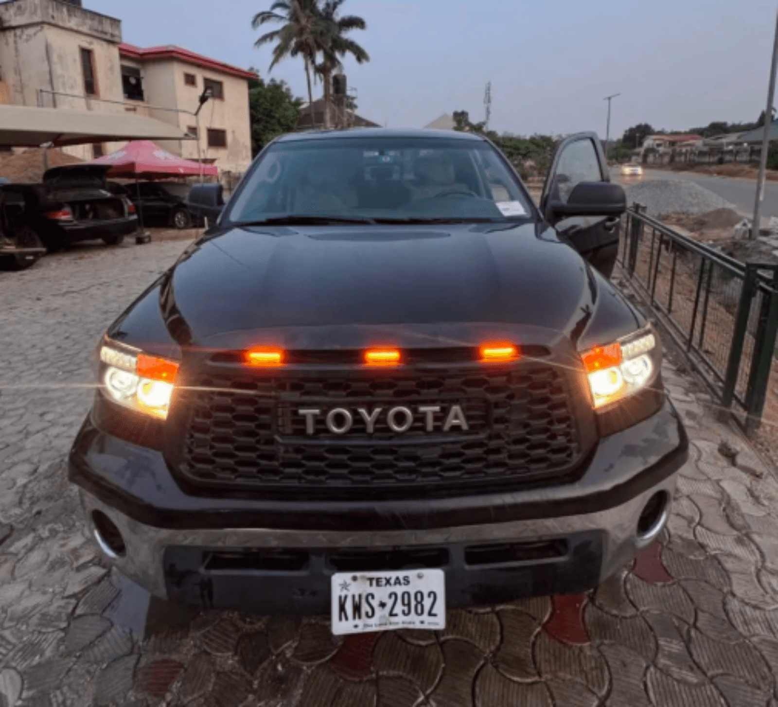 2015 Toyota Tundra Foreign Used Automatic Pickup Truck for Sale in Gwarinpa, Abuja, Nigeria