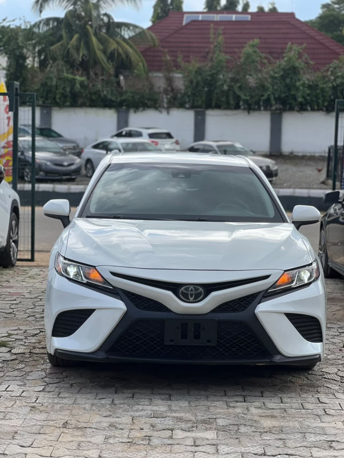 2018 Toyota Camry Sedan — Foreign Used for sale in Gwarinpa