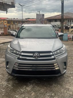 2017 Toyota Highlander SUV — for sale in Eleyele Ibadan