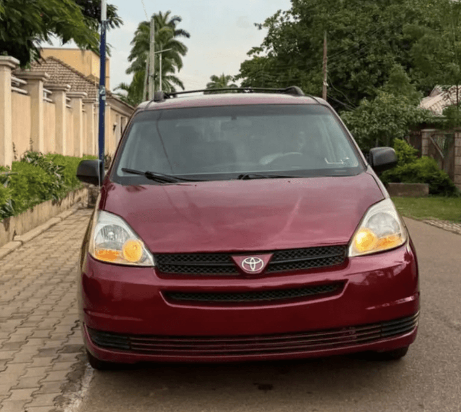 2005 Toyota Sienna SUV — Nigerian Used for sale in Abuja