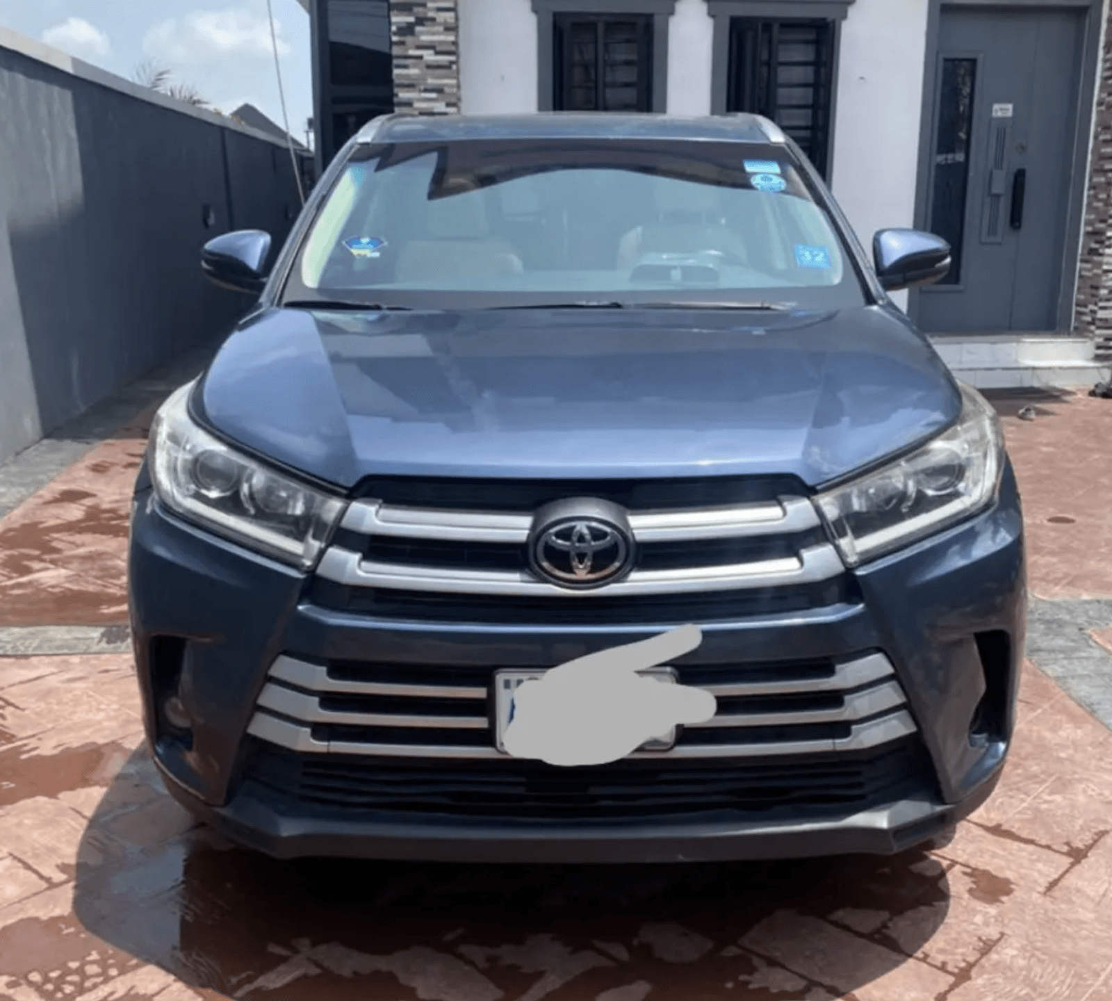 Nigerian Used 2015 Toyota Highlander XLE AWD (2023 Entry) for Sale in Ajah, Lagos | Chat2Cars Nigeria