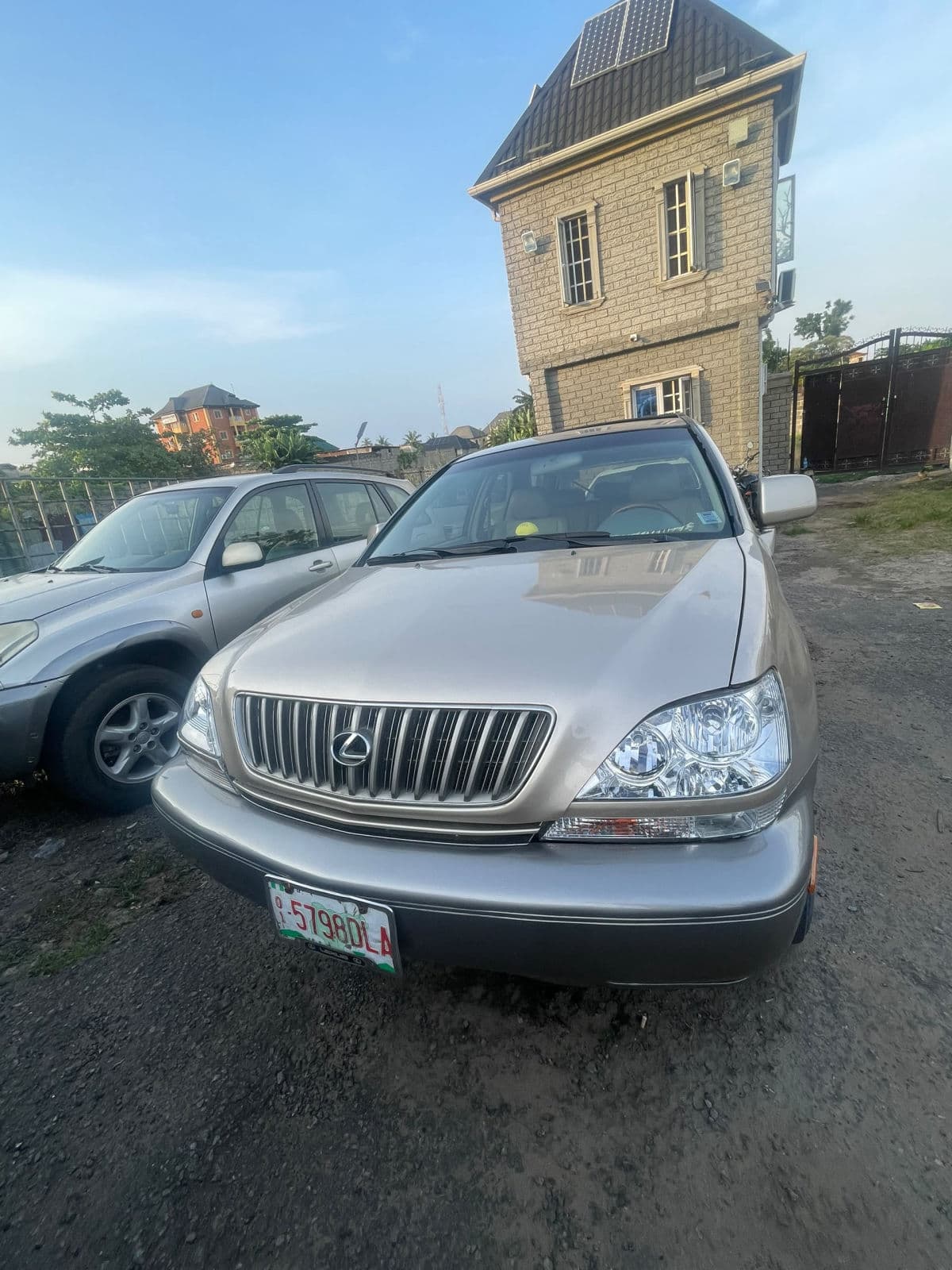 Super Clean Registered 2003 Lexus RX300